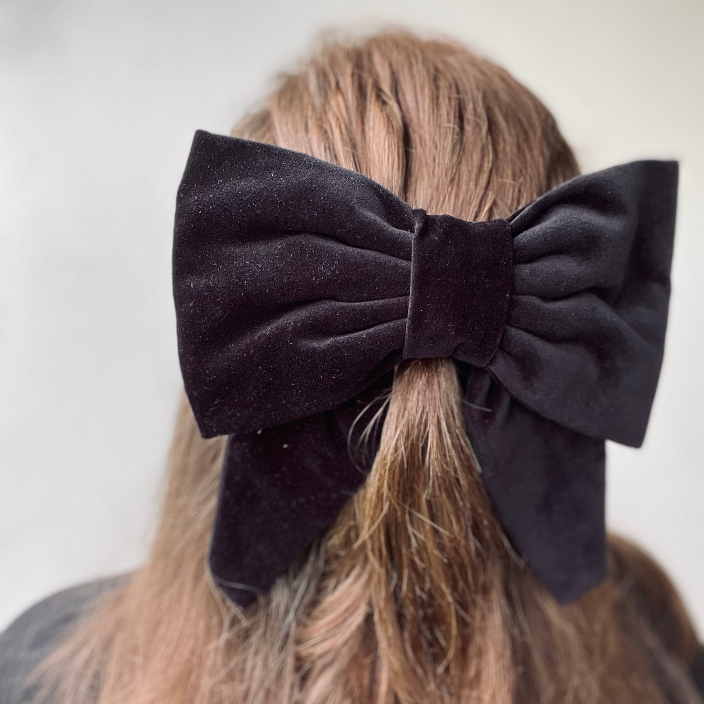 Kelly Large Bow Clip