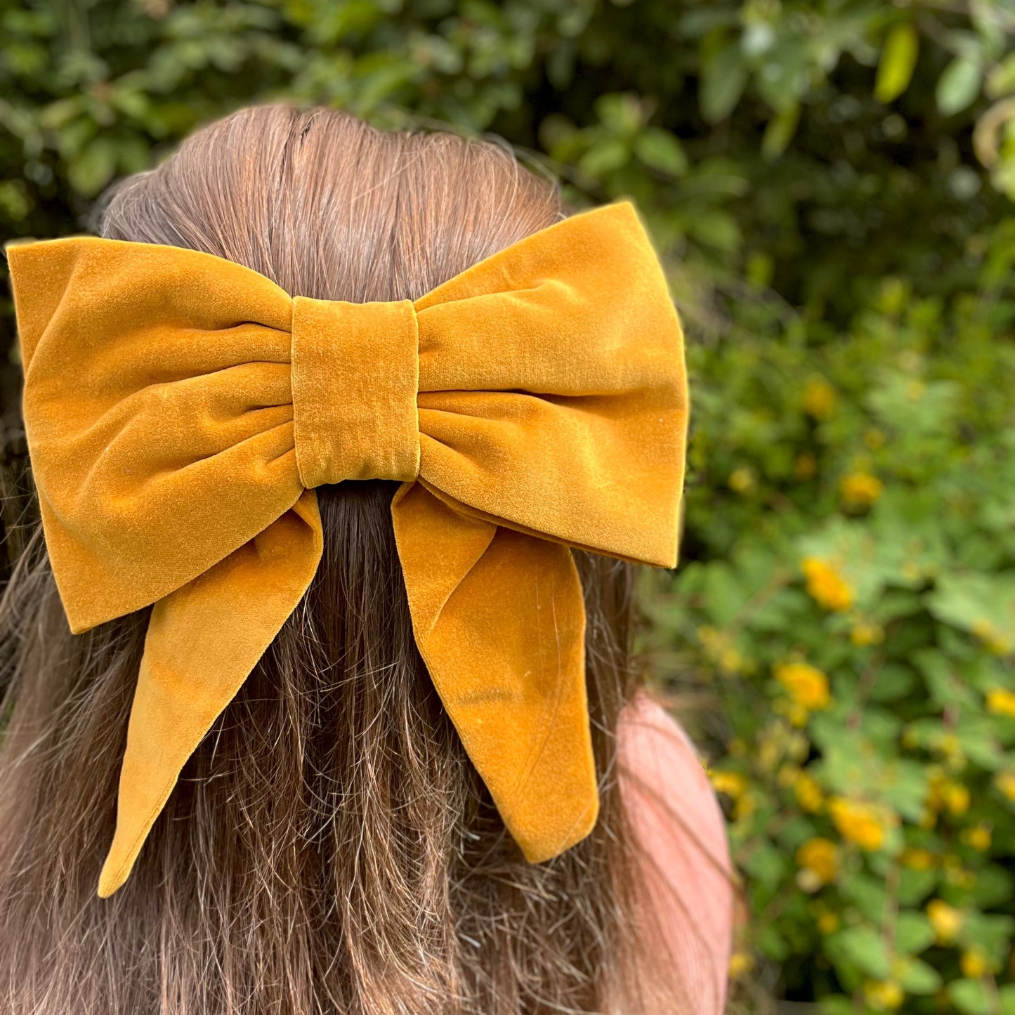 Alexa Large Bow Clip